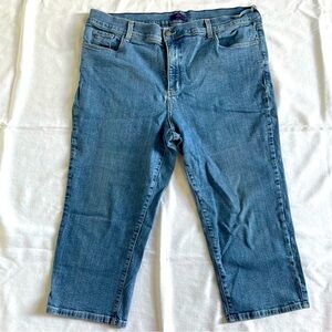 Not Your Daughter’s Jeans 👖 Capris